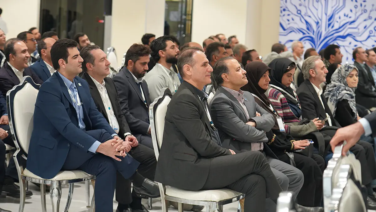 فراتر از گزارش سال: دانش و نوآوری کروز بر روی صحنه