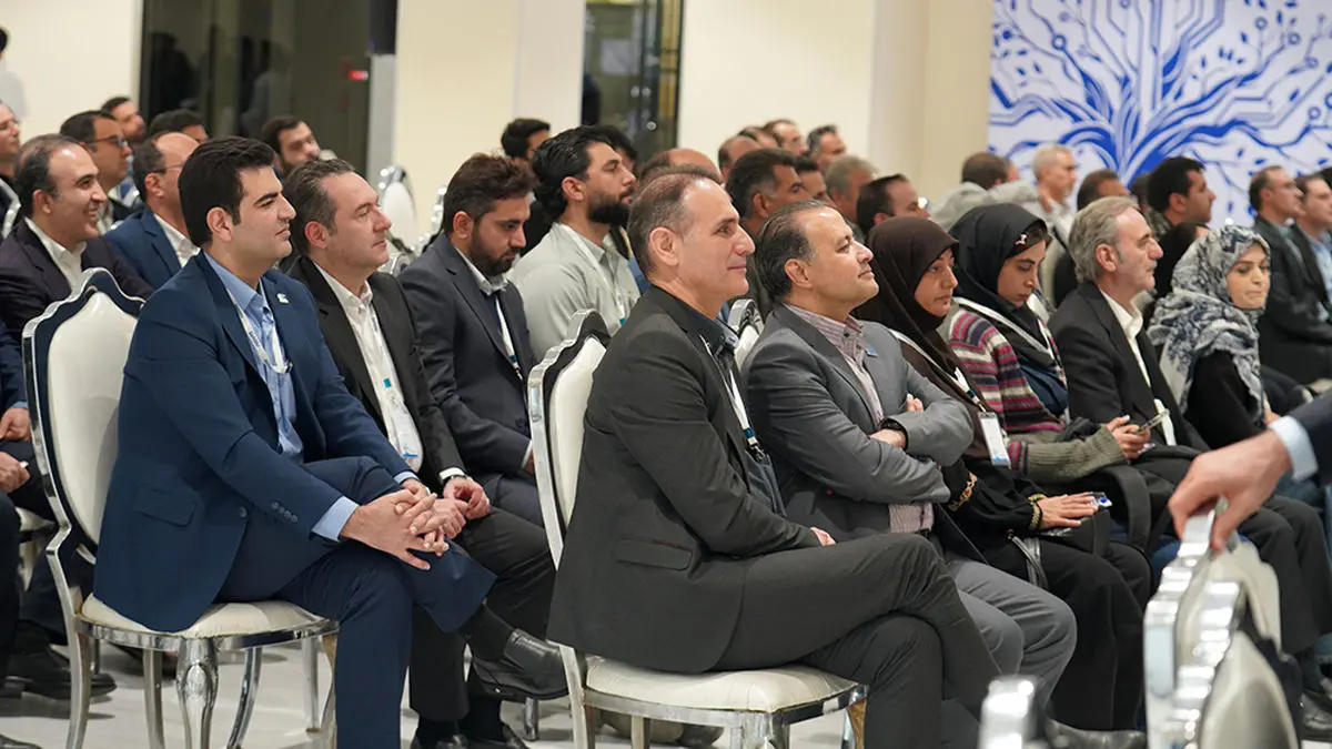 فراتر از گزارش سال: دانش و نوآوری کروز بر روی صحنه