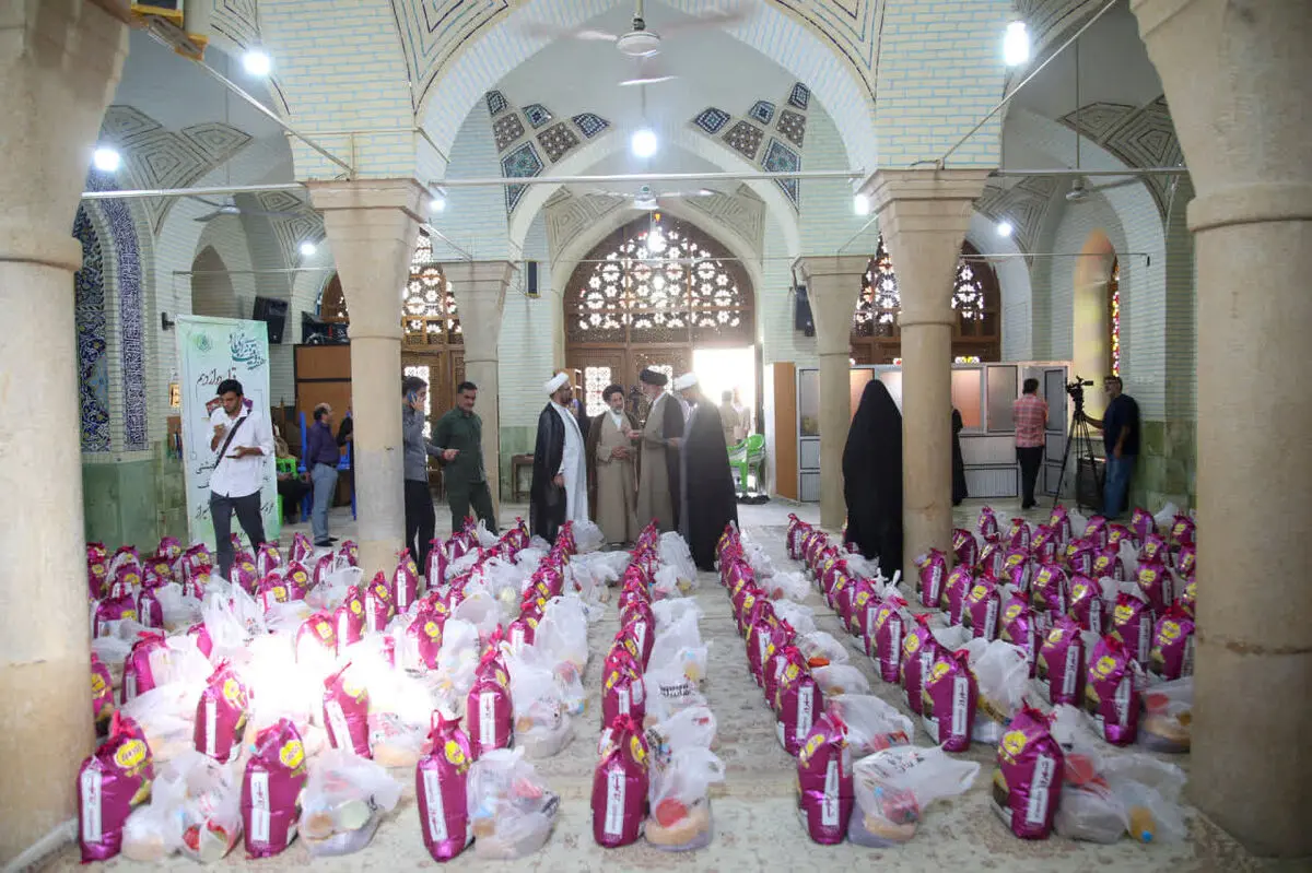 توزیع ۵ هزار بسته معیشتی در حرم سیدعلاءالدین حسین(ع)