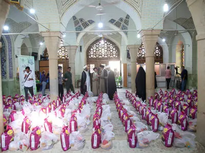 توزیع ۵ هزار بسته معیشتی در حرم سیدعلاءالدین حسین(ع)