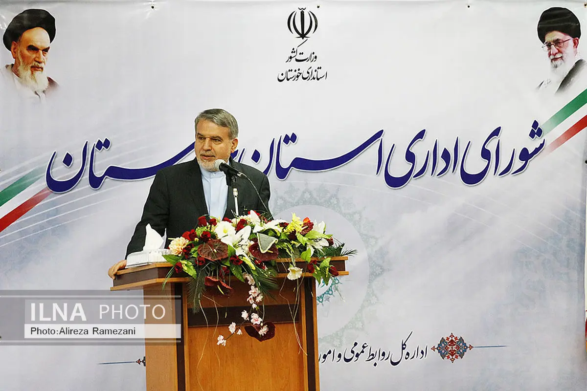 امروز انقلابی بودن به معنی مردمی بودن است/جامعه به نشاط نیاز دارد
