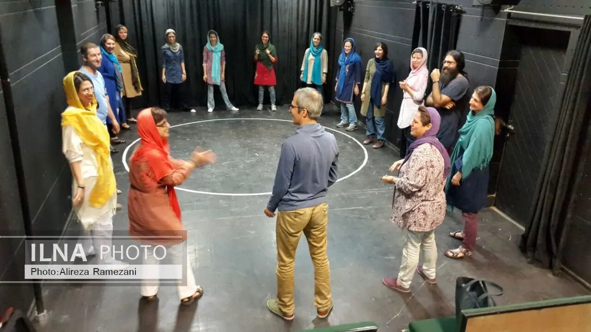 کارگاه آشنایی با تکنیکهای هفتگانه تئاتر شورایی برگزار شد/ رپرتوار منولوگ، نمایشنامهخوانی و رونمایی از نمایشنامههای جدید در خانه نمایش