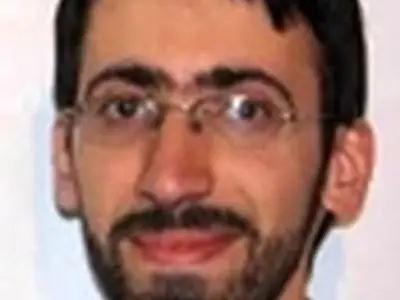 نه زندان جزیره خود مختار و نه زندانی دورافتادهای بی کس و کار است