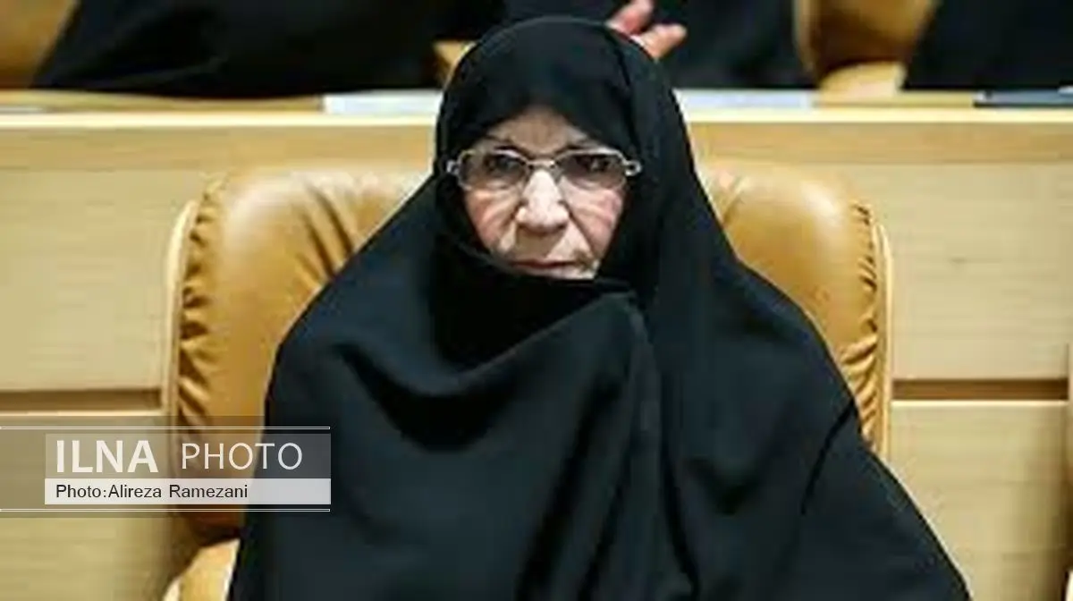 دیدار دختر امام راحل با امام جمعه و استاندار کرمان