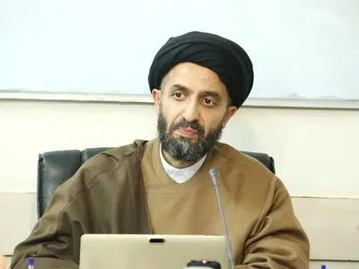 ماجرای ناخشنودی سردار سلیمانی از امامان جماعت چند شغله/ حوزویان و روحانیون خط مقدم فرهنگ هستند/ جاخالی کردن فرماندهان بسیار خطرناک است