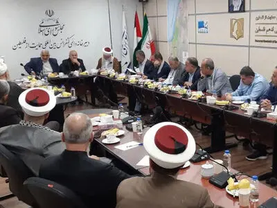 گفت‌وگوی مهمانان فلسطینی با دبیرکل کنفرانس فلسطین مجلس