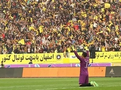 سردرگمی مدیران سپاهان در پست دروازه‌بان