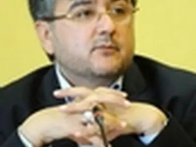 جداسازی مسائل فرهنگی از کاخ سعدآباد تفکر خطرناکی‌ست