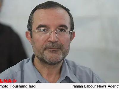 عالیجنابان بر پشتِ «قانون کار» تازیانه می‌زنند/ سقوطِ حداقل دستمزد به پایین‌ترین سطح قدرت خریدِ تاریخ اقتصاد 