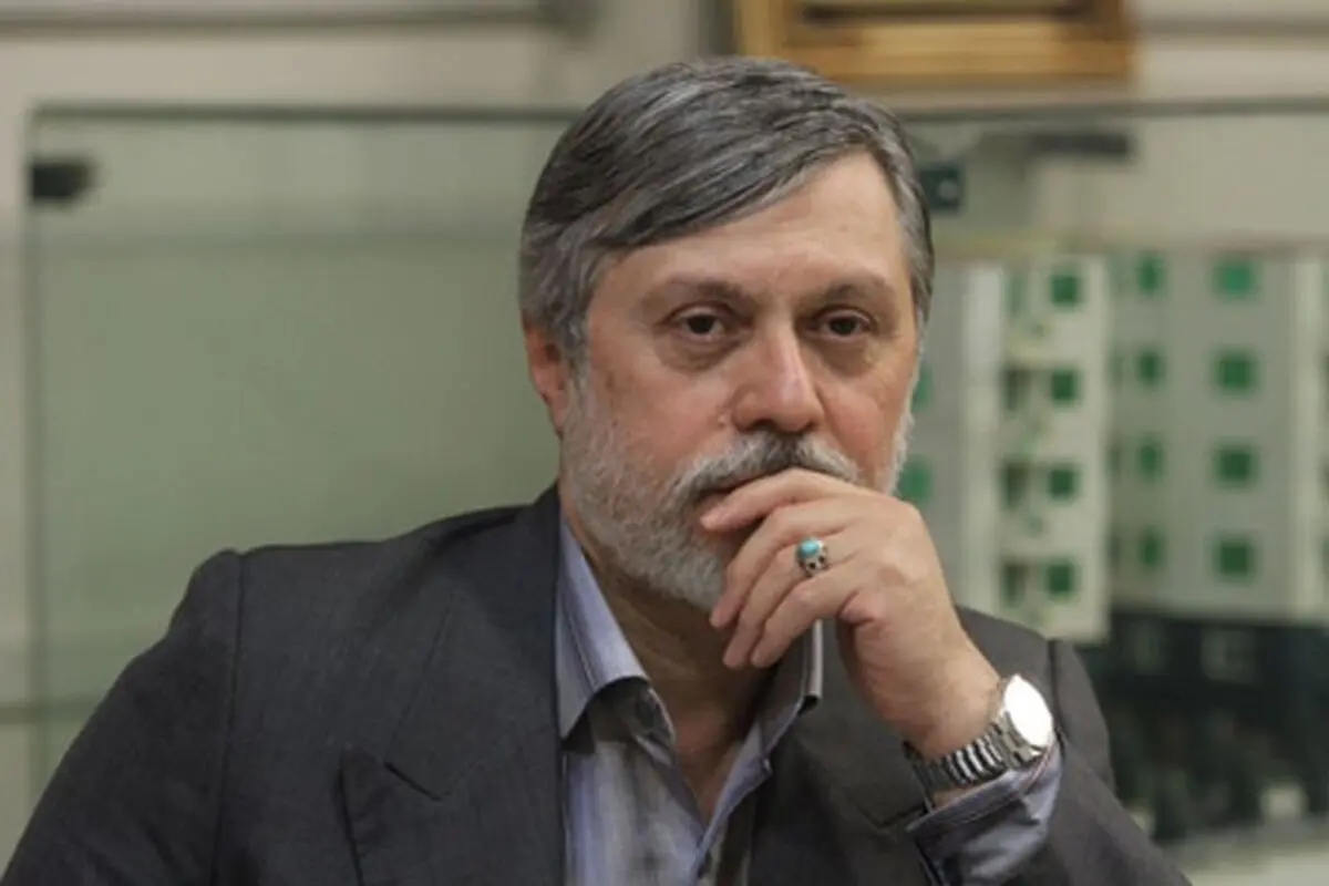 محسن سرخو به تماشای نمایش «برای کلاه آهنی‌ها» نشست