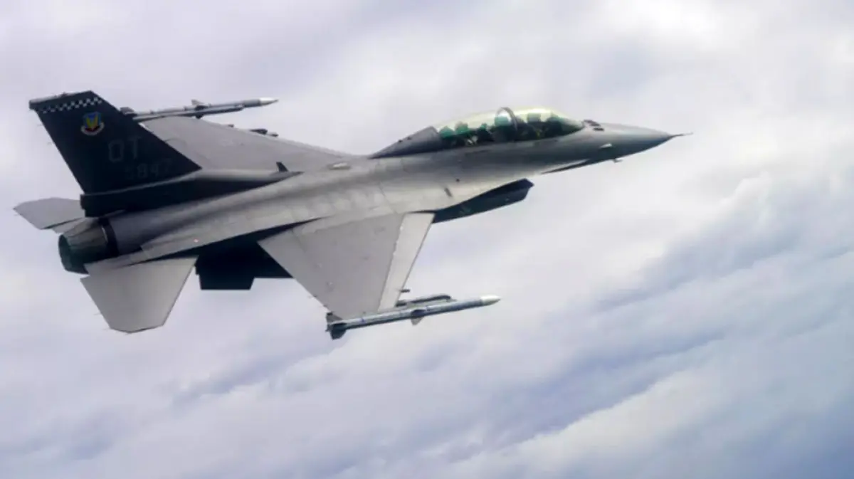 نقض حریم هوایی ممنوعه پالم‌بیچ؛ جنگنده آمریکا وارد عمل شد