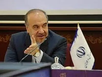 تجدید میثاق وزیر ورزش و جوانان با امام خمینی (ره)