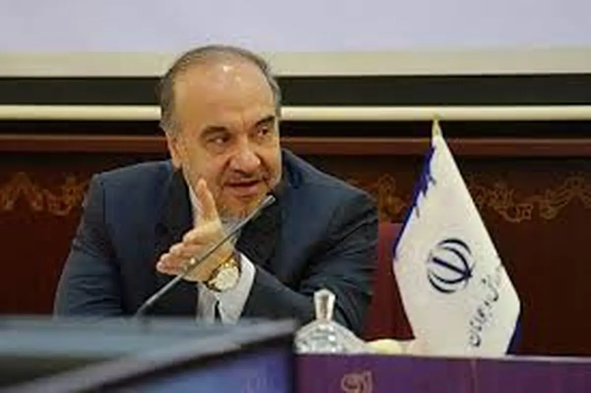تجدید میثاق وزیر ورزش و جوانان با امام خمینی (ره)