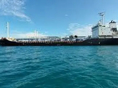 تفاصيل عن توقيف ناقلة نفط اجنبية في مياه الخليج الفارسي