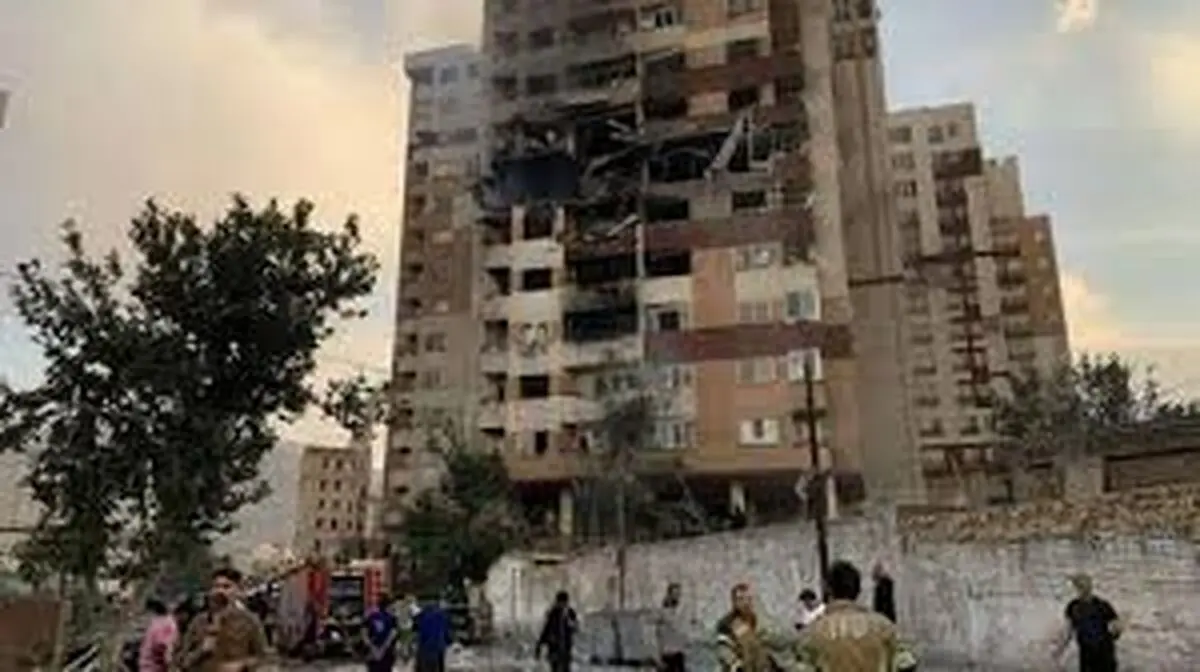 شناساندن خائن های وطن فروش به بچه‌های دهه هفتادی و هشتادی مهمترین دستاورد جنگ بود/فیلم