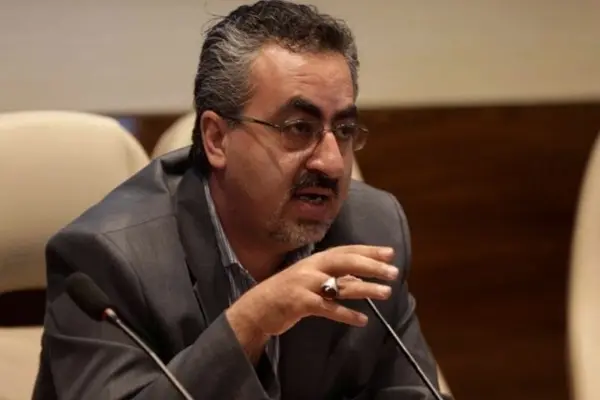«سارقان» ستاره‌دار می‌شوند/شهردار لیست مقصران برف‌روبی تهران را اعلام نکرده/ مراجعه خانواده‌ بازداشت‌شدگان به مراجع قضایی/مقامات قضایی از نزدیک در جریان بازجویی‌ها هستند