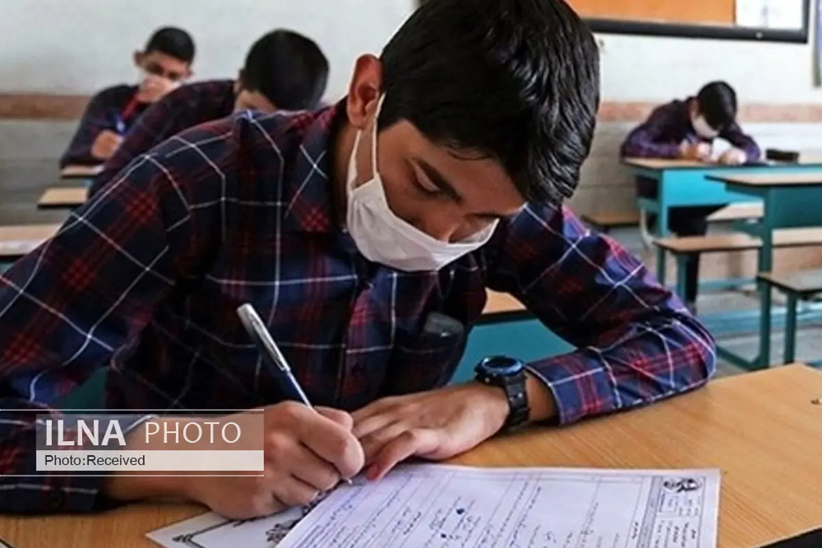 واکسیناسیون دانش‌آموزان در دستور کار وزارت بهداشت قرار ندارد/ مدیر مدرسه، مسئول تجمع اطراف حوزه‌های امتحانی نیست