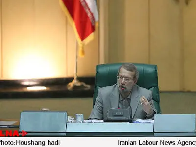 ارائه گزارش وزیر امور خارجه به مجلس منع آیین‌نامه‌ای ندارد