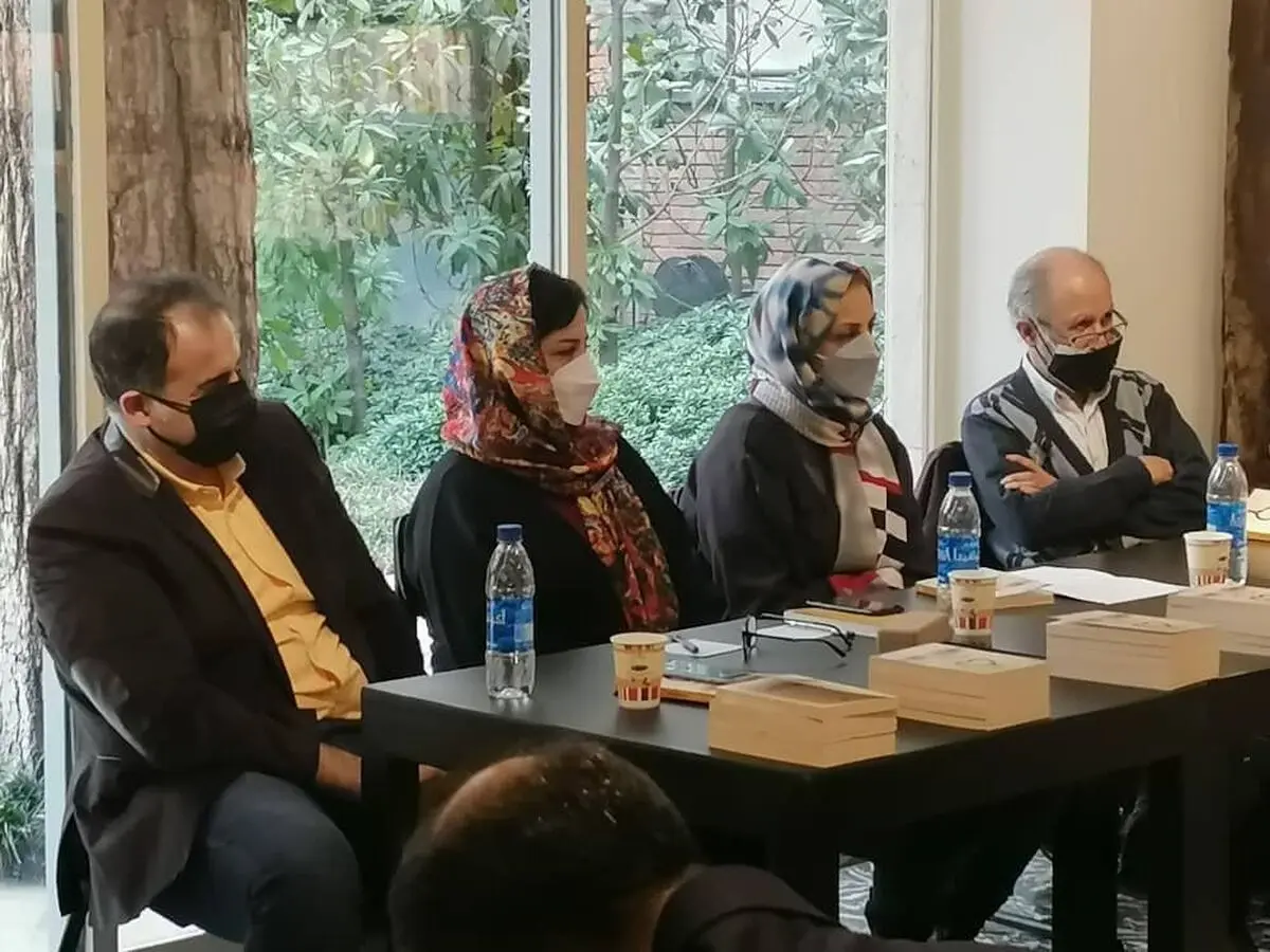 «ماکارونی با سُس مشاعره» یک رمان شهری و در عین حال دانش‌آموزی/ کتابی که ما را با دنیای معلولان آشنا می‌سازد
