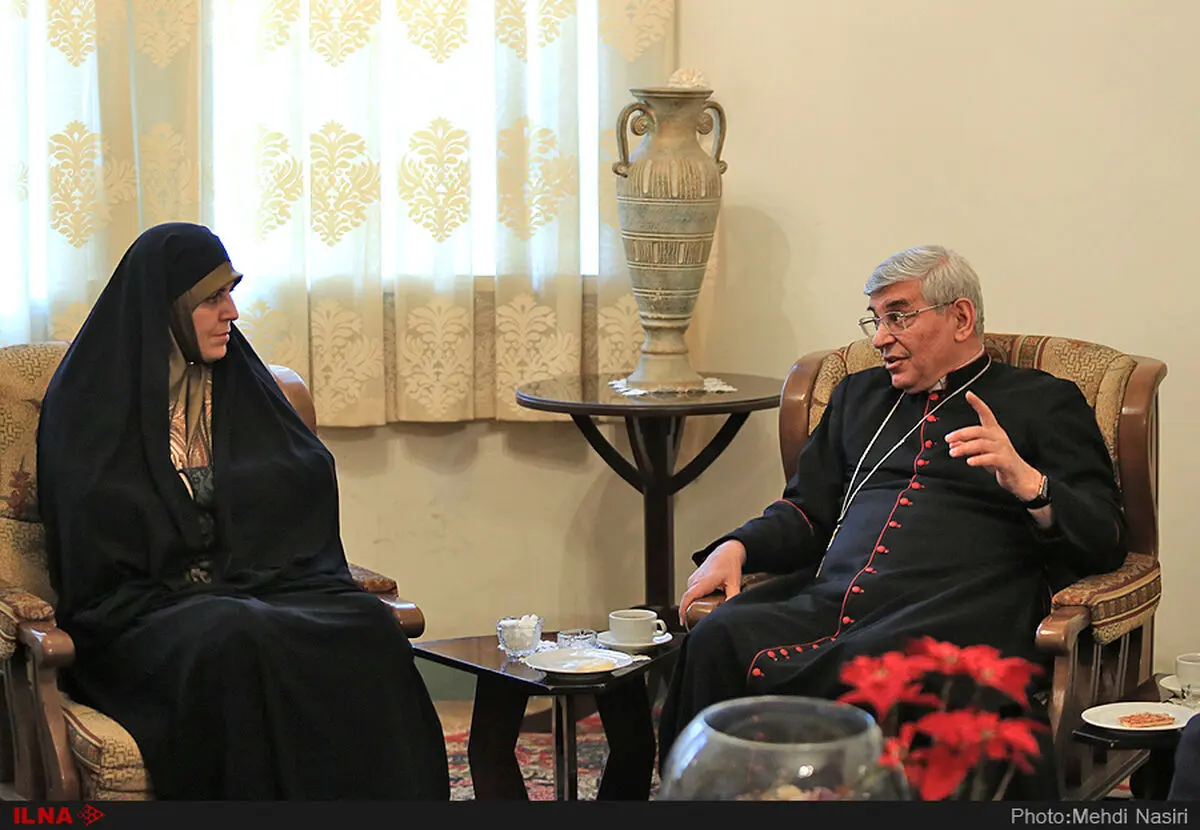پیروان ادیان الهی باید مروج عملی ارزش‌ها باشند
