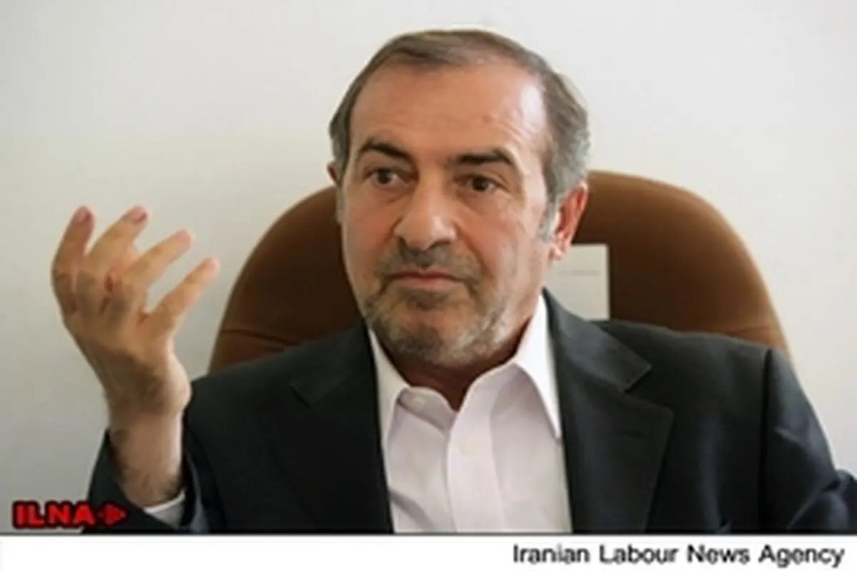 مثلثاصلاحات٬ اصولگرایان‌معتدل و دولت برای شکست تندروها / جریانی به دنبال قانونی‌کردن خشونت است