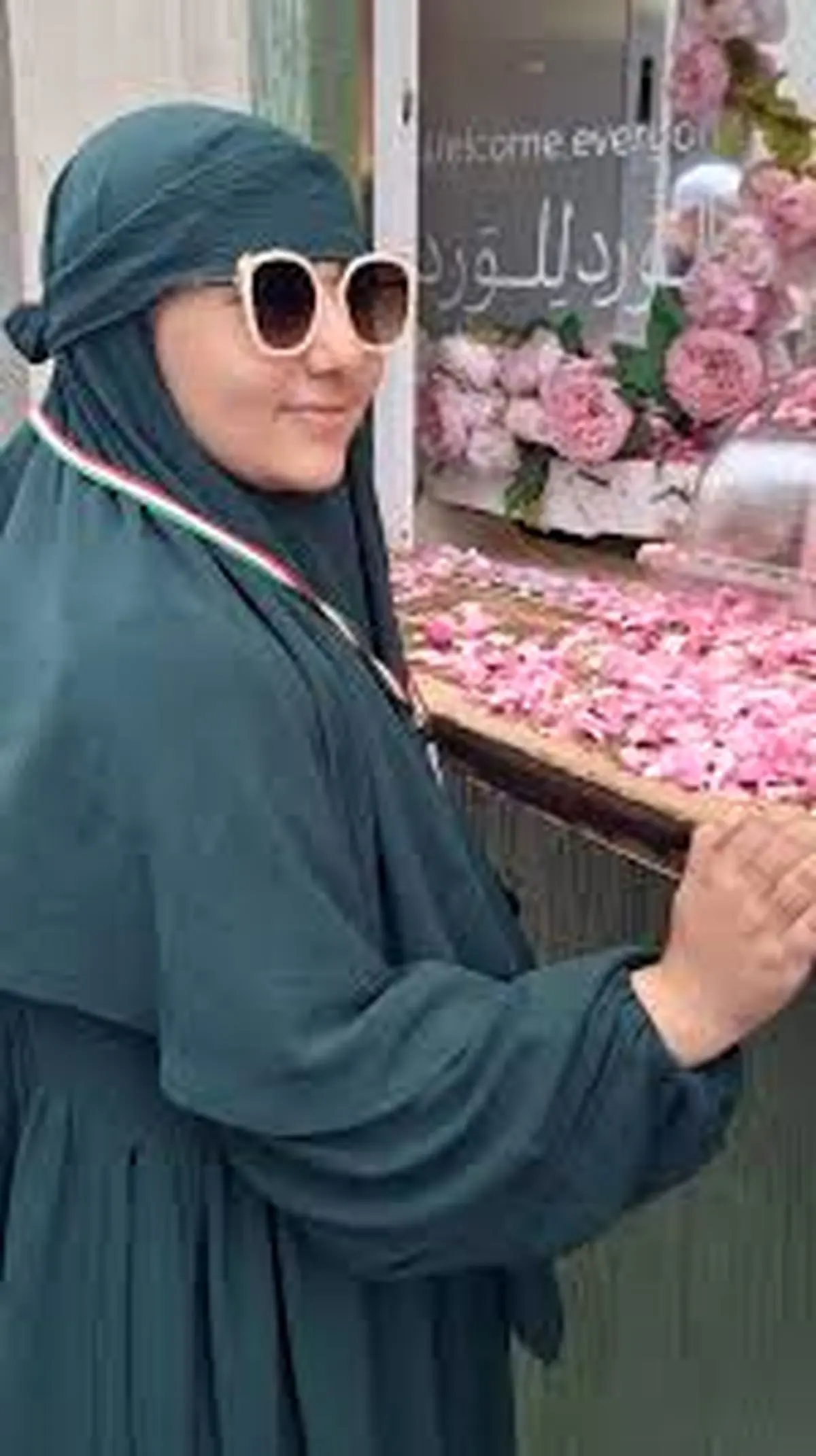 بستنی با طعم گل محمدی ایرانی در عربستان + فیلم