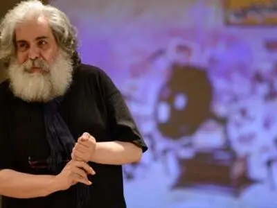 بیست نمایش کوتاه درباره سلفی اجرا نمی‌شود