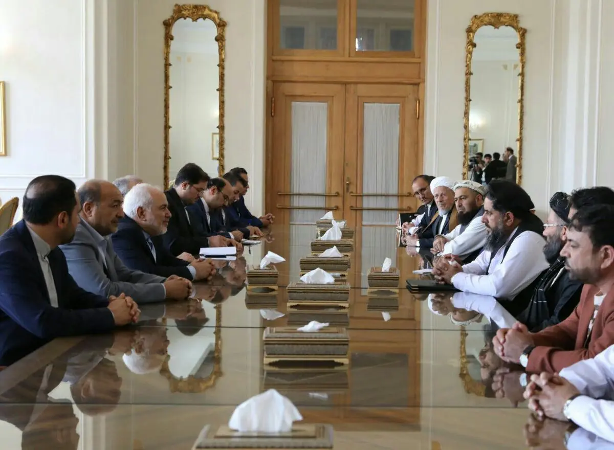 ظریف با رئیس مجلس سنای افغانستان دیدار کرد