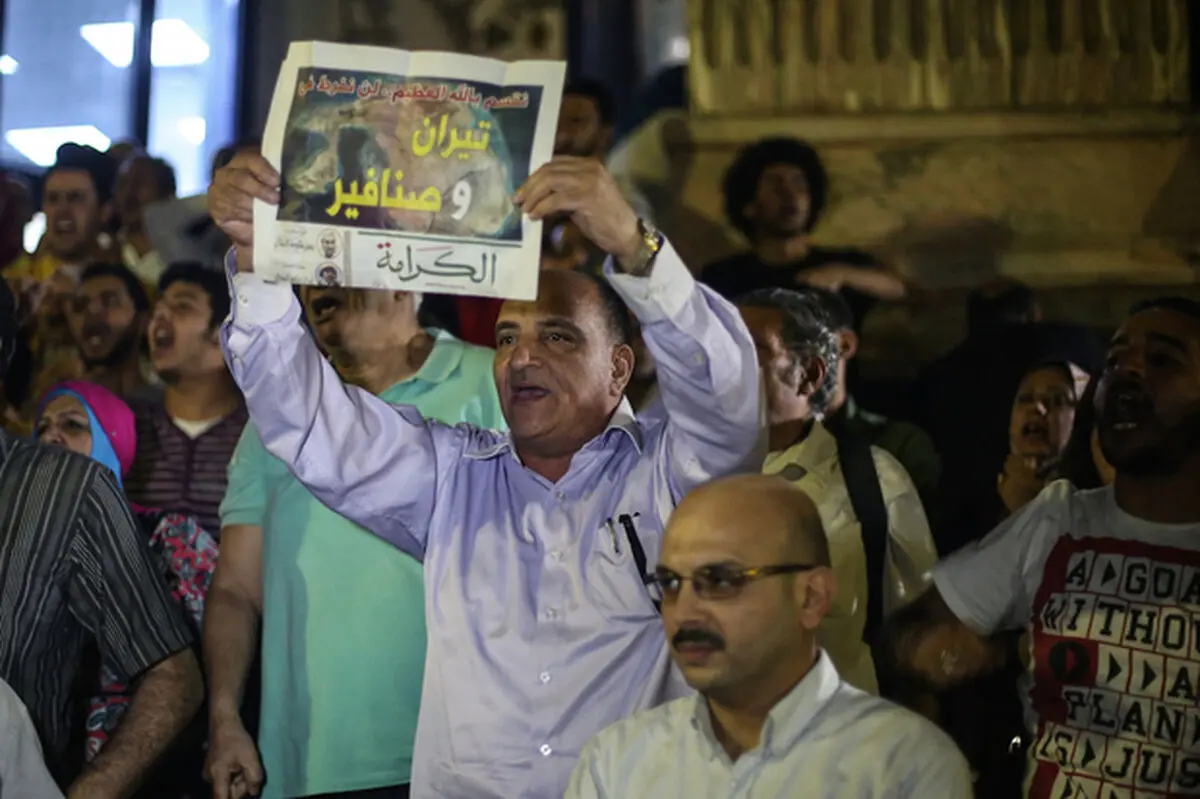 برخورد پلیس مصر با تظاهرکنندگان معترض به واگذاری جزایر