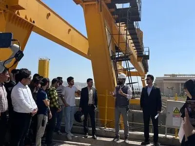 استقبال دانشجویان دانشگاه‌های شیراز از تور شهروندی عمران و پیشرفت شهرداری  