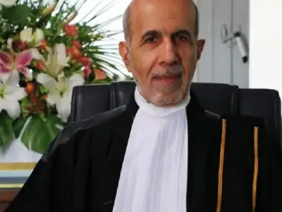 اعتبار، بزرگ‌ترین سرمایه وکیل است/ وکلا نباید استقلال و وجدان حرفه‌ای خود را معامله کنند