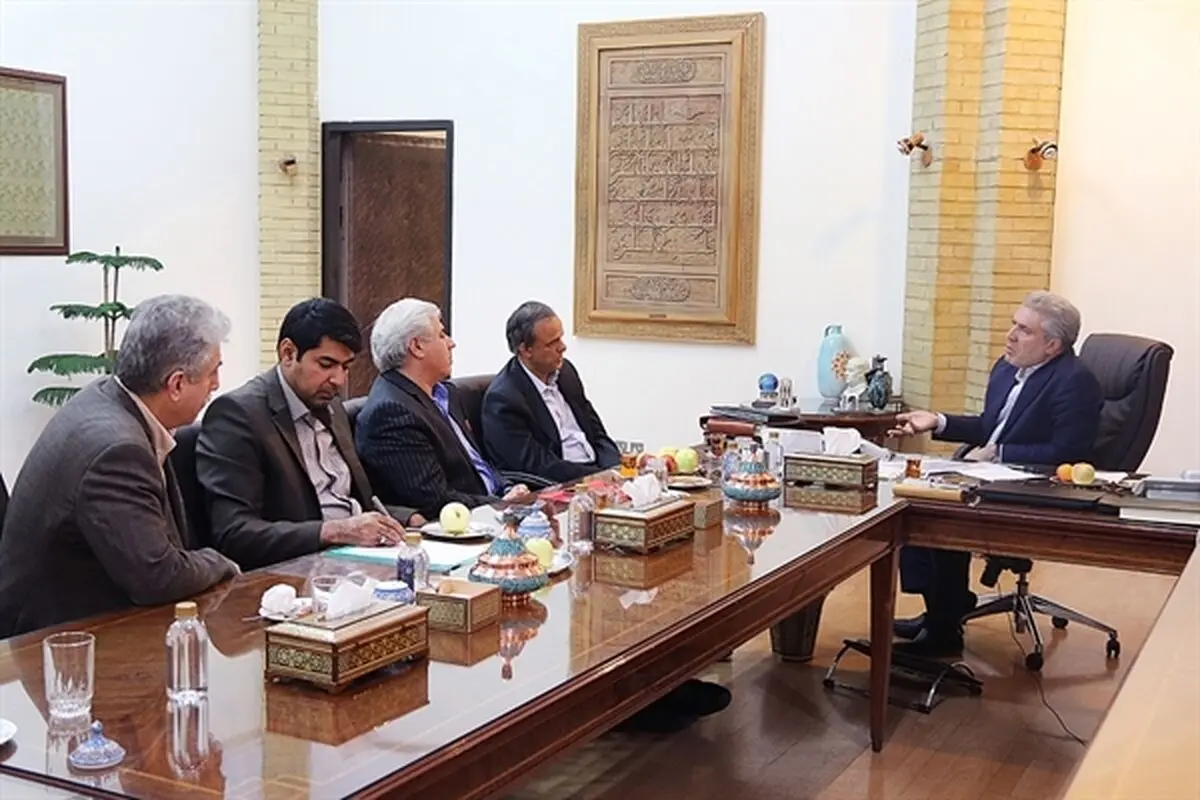صنعت کشور به‌‌دلیل کیفیت پایین و قیمت بالا دارای مزیت رقابتی نیست