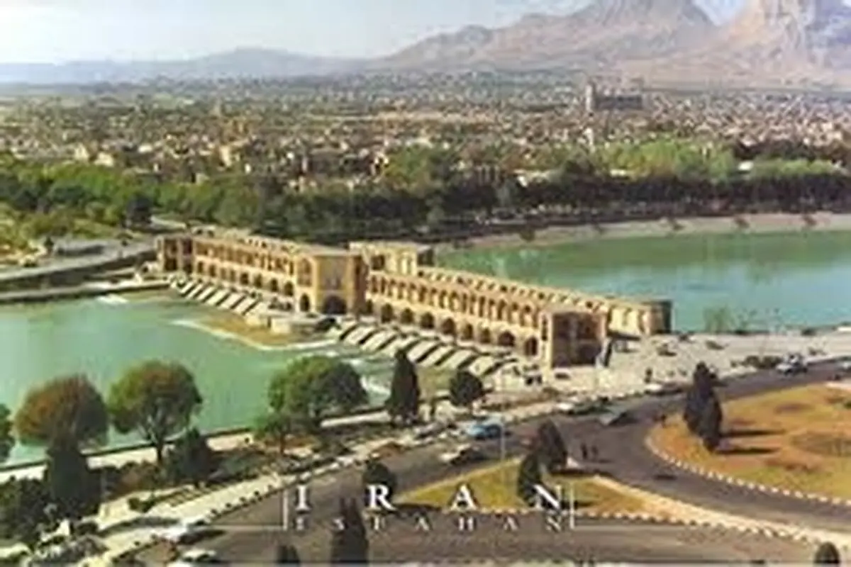 باید ظرفیت‌های اصفهان که پایتخت دوم ایران است ارتقا پیدا کند تا موقع بحران کشور را اداره کند