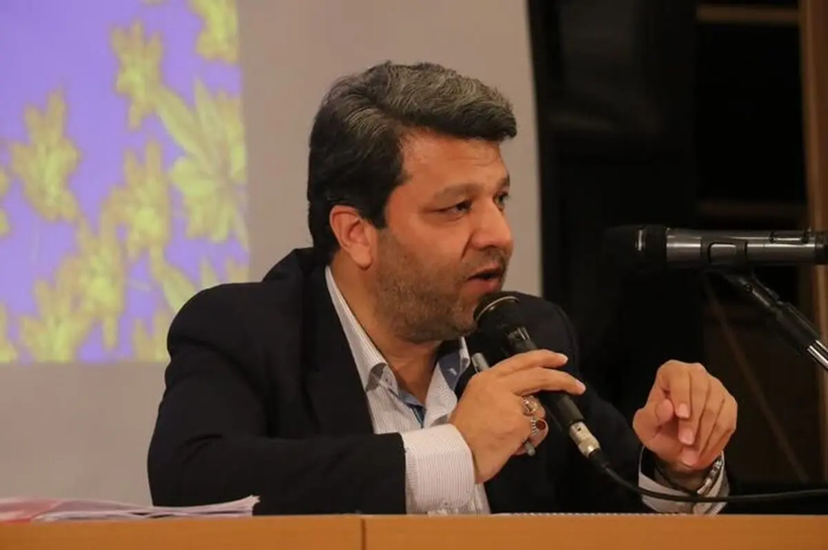 پوست اندازی سینما از استان‌ها باید تحقق یابد