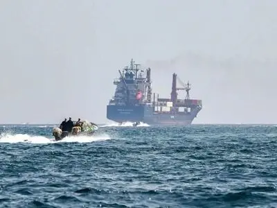 زخمی شدن ۱۲ تبعه هند در حمله به نفتکش در تنگه هرمز