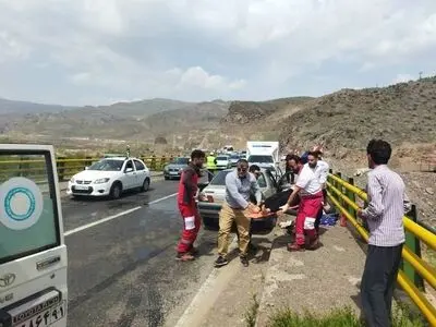 واژگونی وانت در بندرخمیر ۲ کشته و ۱۳ زخمی برجای گذاشت