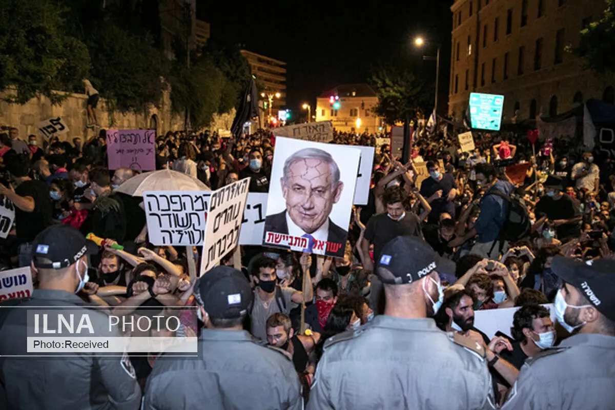 نویسنده و تحلیلگر فلسطینی: صهیونیست‌ها هم مانند دوستان عرب خود به تکه‌های مختلف تبدیل شده‌اند/ نتانیاهو تمام رقبایش را برای اهداف خود گروگان گرفته است/ برگزاری چهارمین انتخابات در رژیمی شبیه به «جمهوری موز»