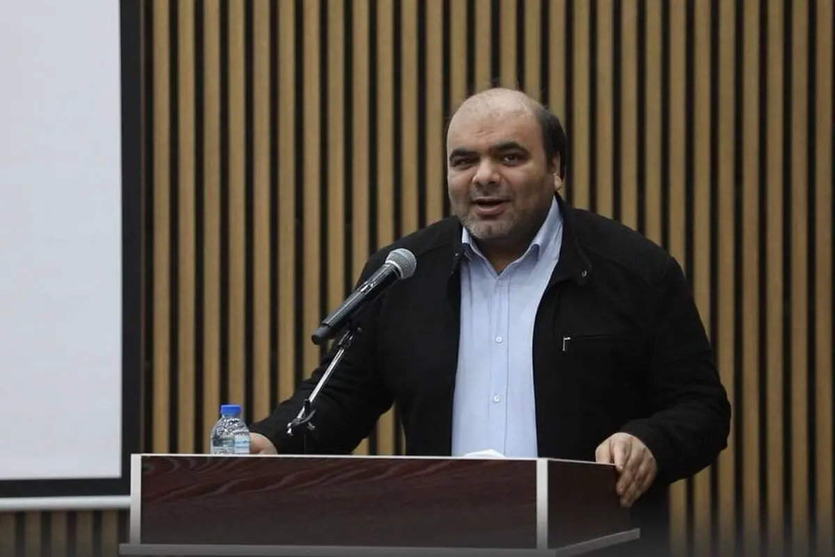 انتقاد کنید، اما انصاف را فراموش نکنید
