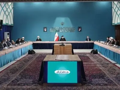 مجوز شورای‌عالی انقلاب فرهنگی برای افزایش ظرفیت پذیرش دانشجوی پزشکی و دندانپزشکی/ دستور رئیسی درباره موضوع حجاب و عفاف