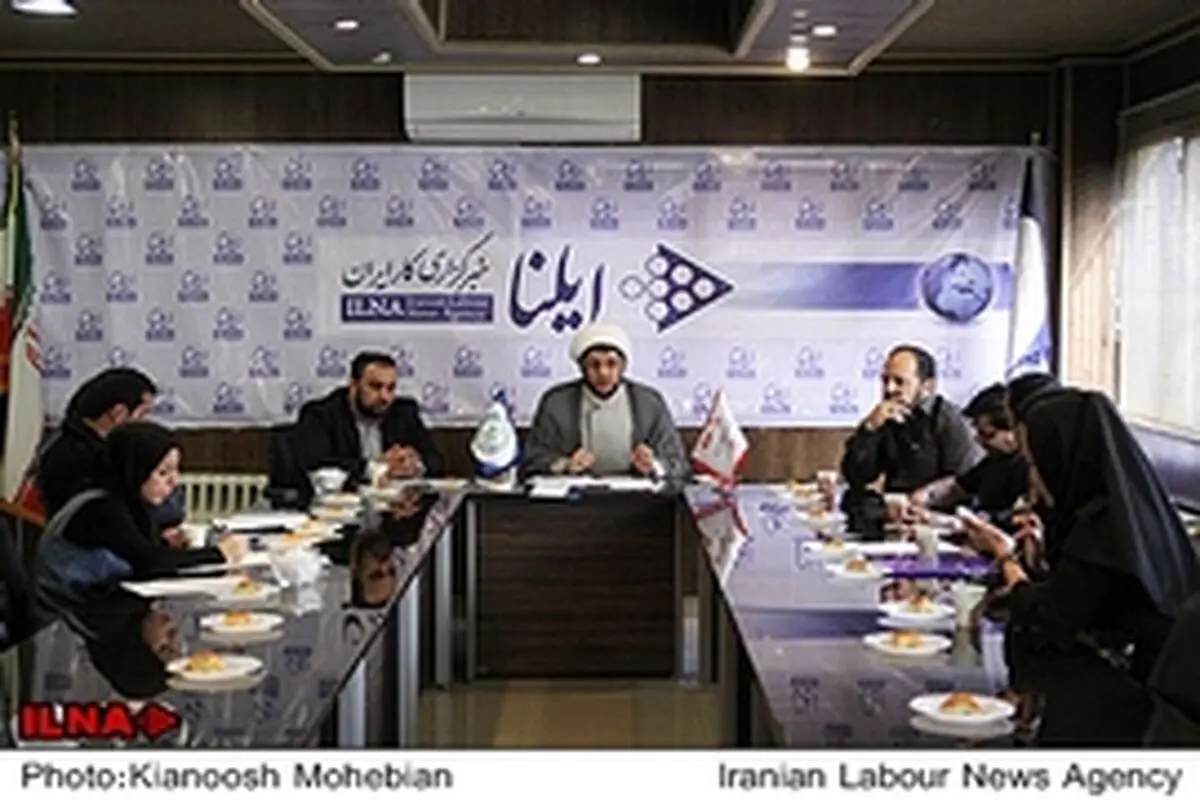 اعطای نشان صداقت به مدیران صادق