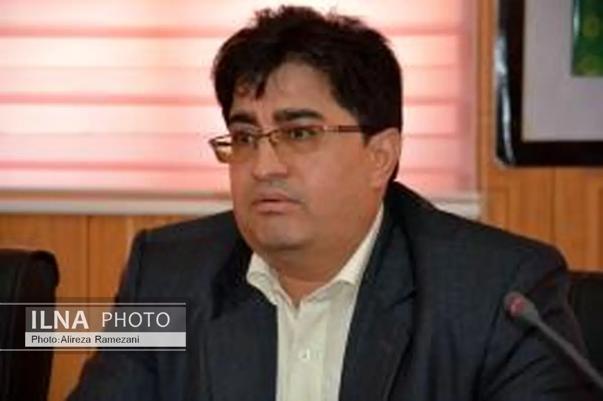 والدین دانش آموزان را به سوادآموزی تشویق کنید