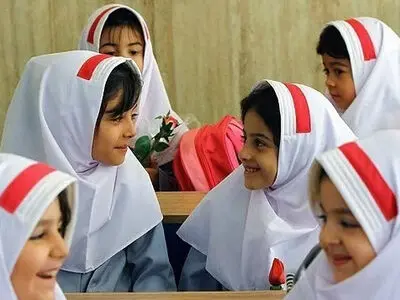 بیش از ۲۸ هزار دانش آموز پایه اول در استان نخستین تجربه تحصیلی خود را آغاز کرده‌اند