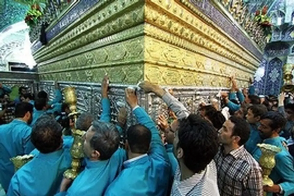 حرم حضرت معصومه(س) غبارروبی شد