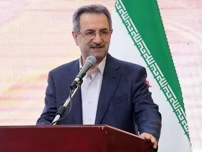 نواختن موسیقی خیابانی را تکدی‌گری نمی‌دانم/ استانداری از نوازندگان خیابانی حمایت می‌کند