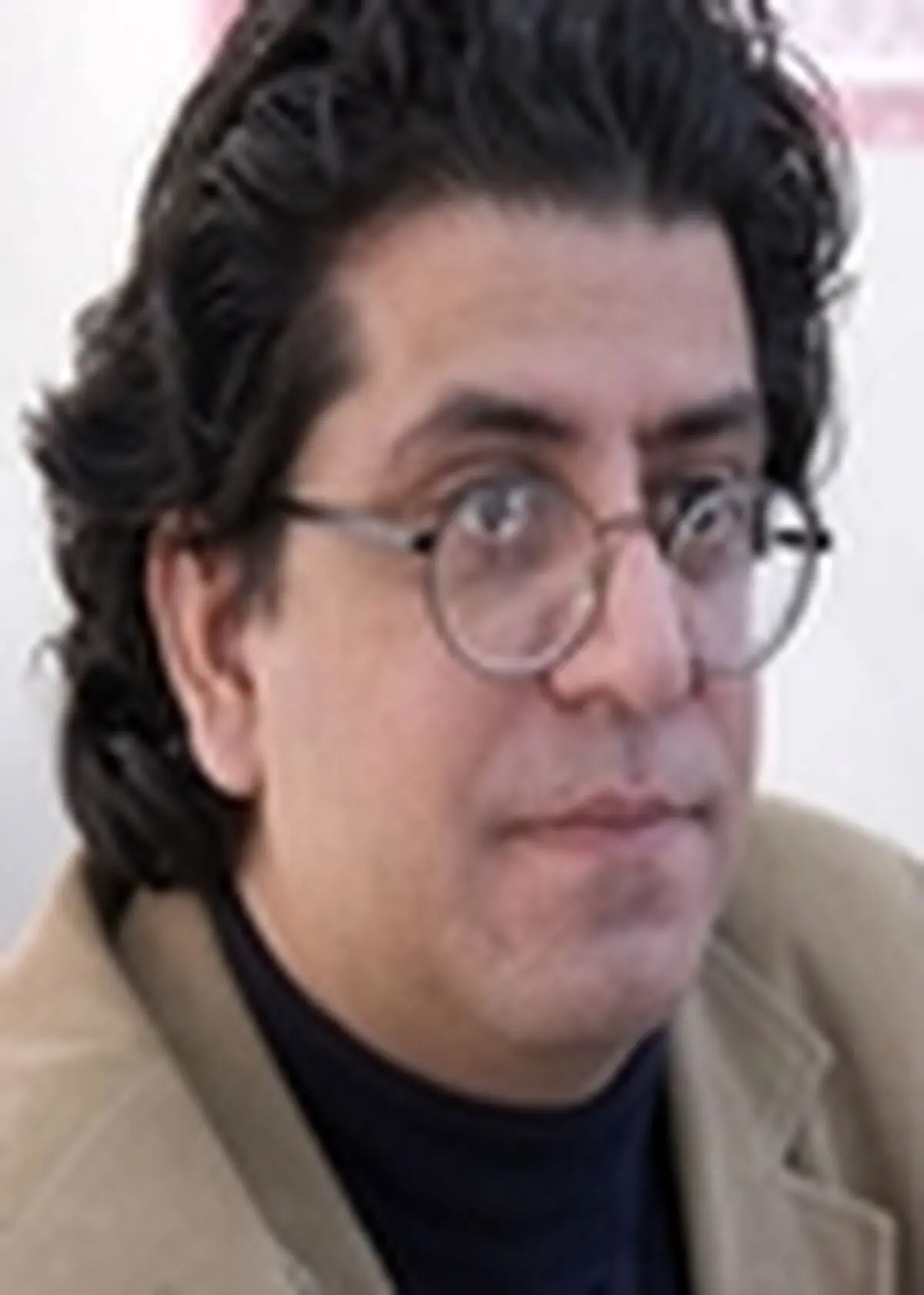 محمد اطبایی در بیمارستانی در فرانسه بستری شد