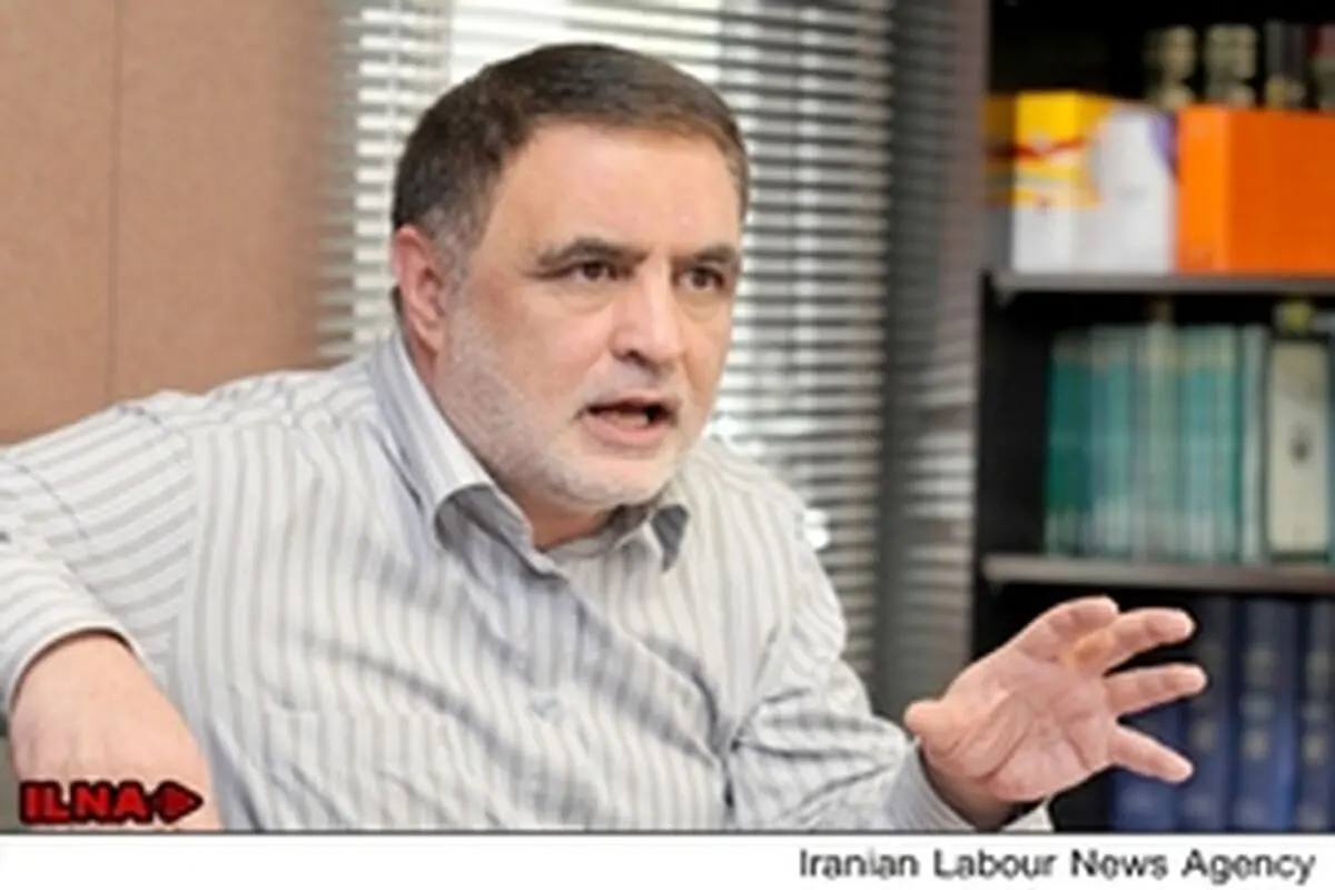 روحانی به دلیل عملکرد احمدی‌نژاد و اشتباهات اصولگرایان پیروز شد