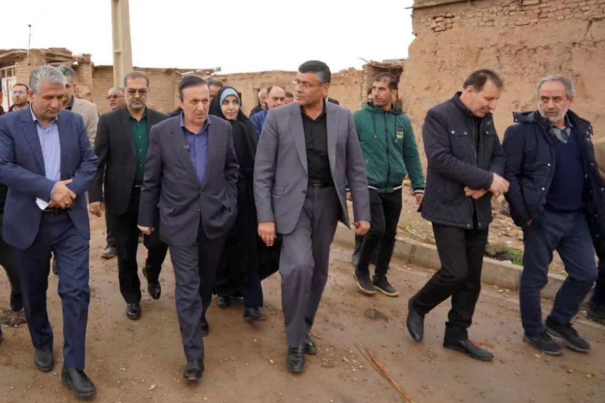 بازدید میدانی استاندار قزوین از روستای آسیب‌دیده تتنک