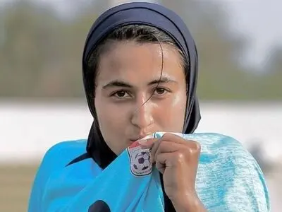 افسانه چترنور: برای خانم گلی می‌جنگم