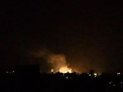 العراق.. اعتداء أمیرکي یستهدف مقار للحشد الشعبي في القائم وجرف النصر