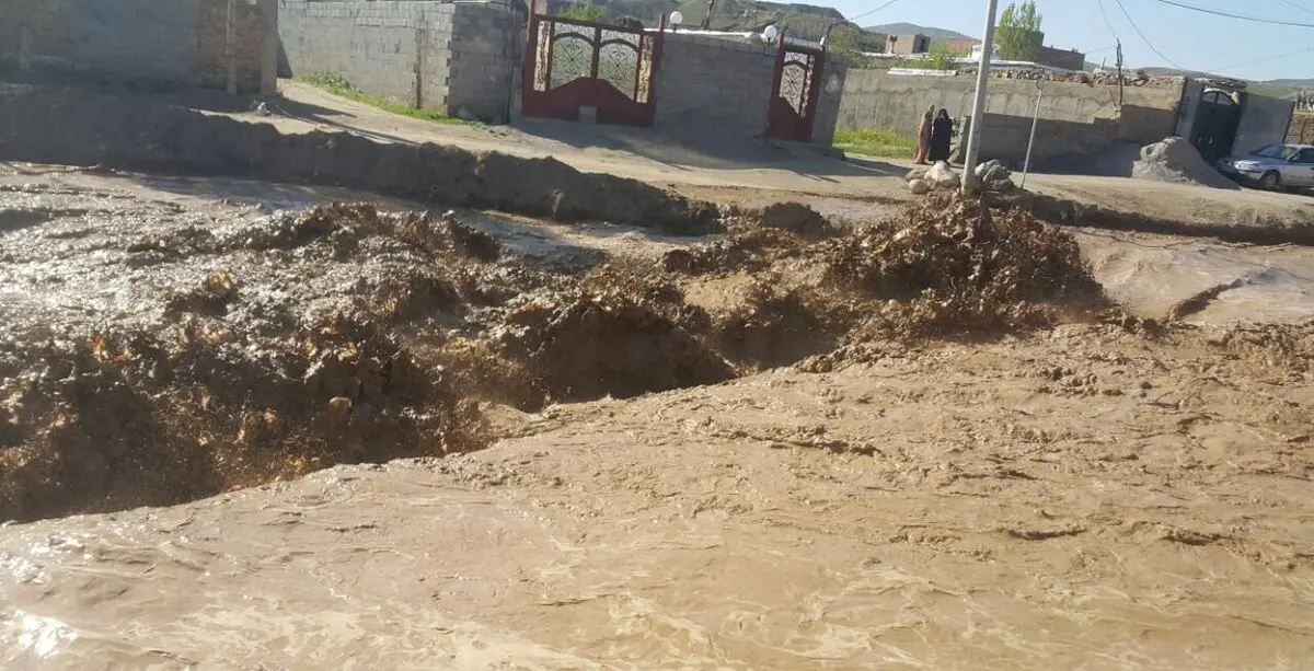 شکسته شدن سد خاکی روستای امند هریس/ سیل تلفات جانی نداشت